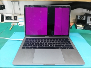 Problema Dustgate su MacBook Pro e MacBook Air: riparazione cavi video display